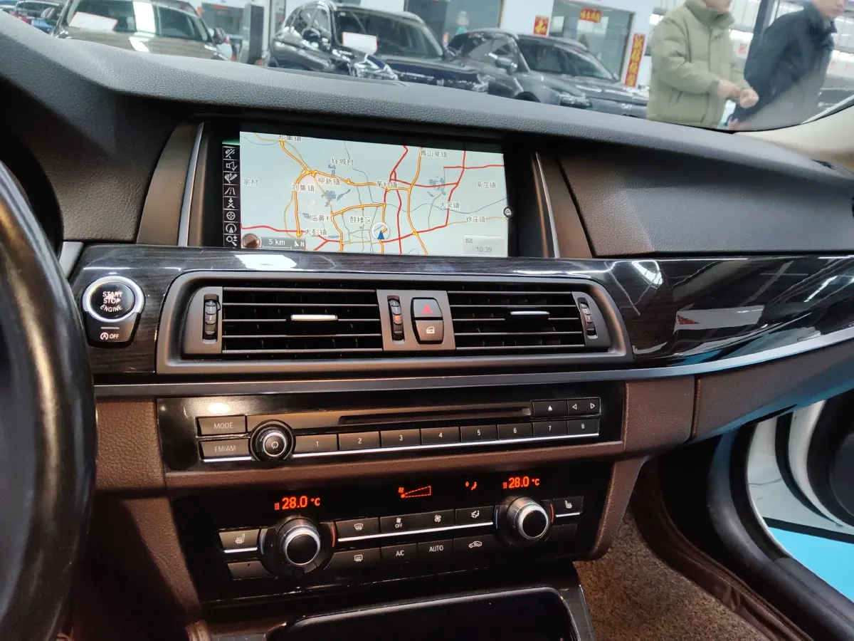 2014 BMW 5 Series 2.0T 218HP L4 8AT,autocango,china used car exporter,china ev exporter,chinese used car exporter,chinese used ev exporter