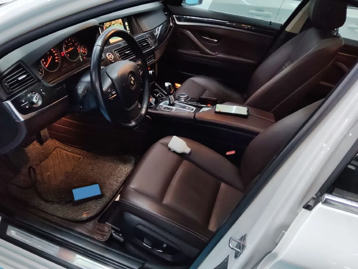 2014 BMW 5 Series 2.0T 218HP L4 8AT,autocango,china used car exporter,china ev exporter,chinese used car exporter,chinese used ev exporter