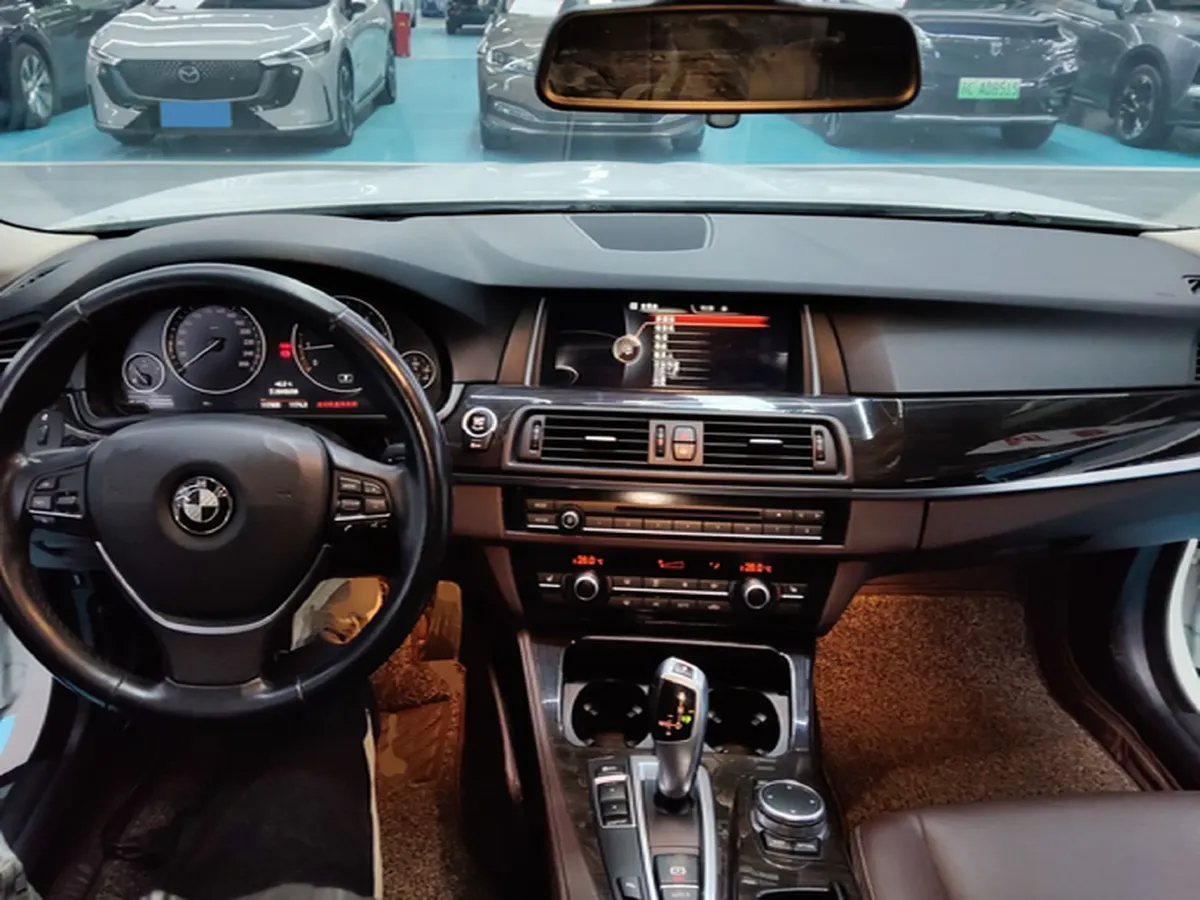 2014 BMW 5 Series 2.0T 218HP L4 8AT,autocango,china used car exporter,china ev exporter,chinese used car exporter,chinese used ev exporter