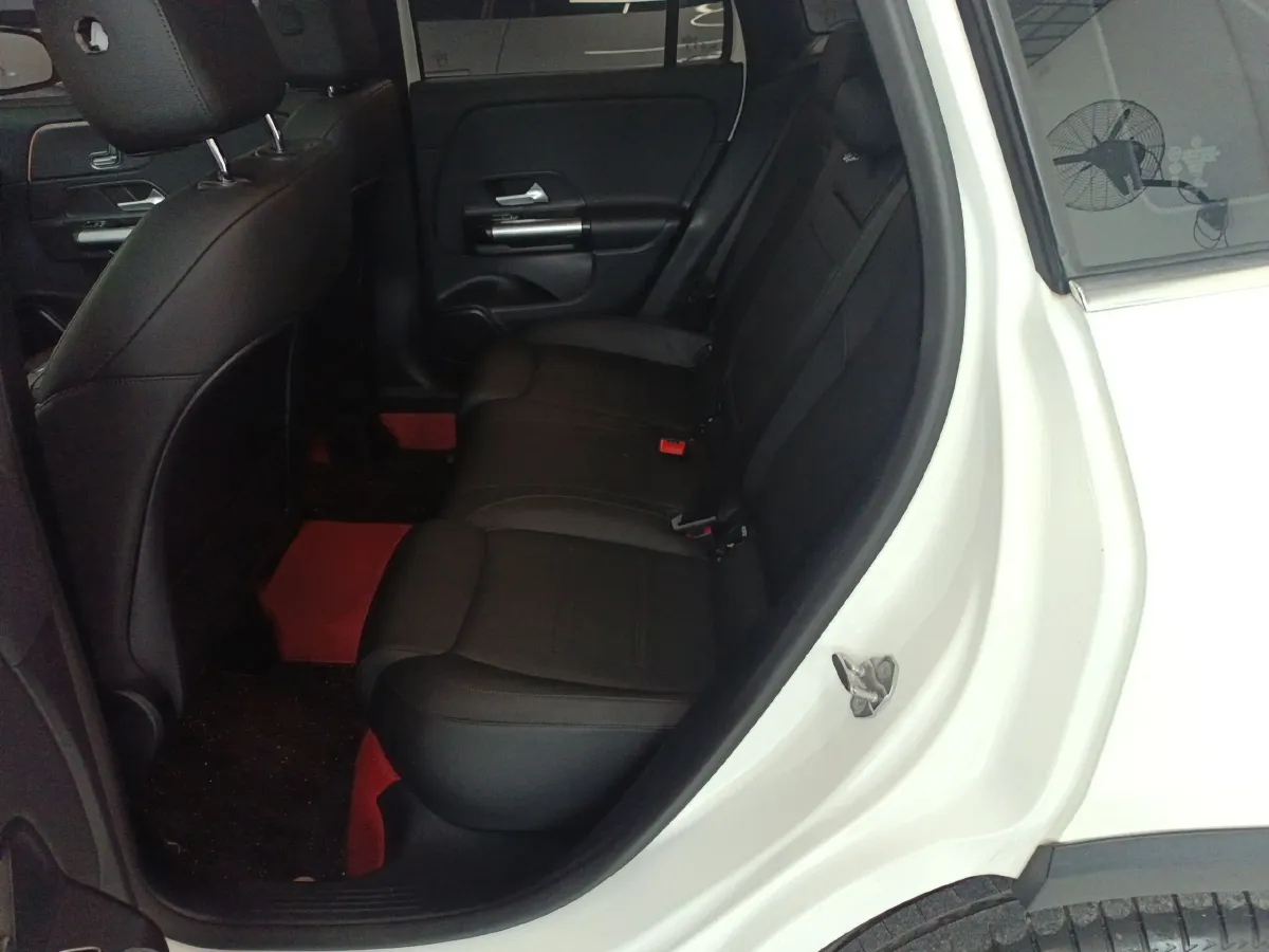 2020 Mercedes-Benz GLA Class 1.3T 136HP L4 7DCT,autocango,china used car exporter,china ev exporter,chinese used car exporter,chinese used ev exporter