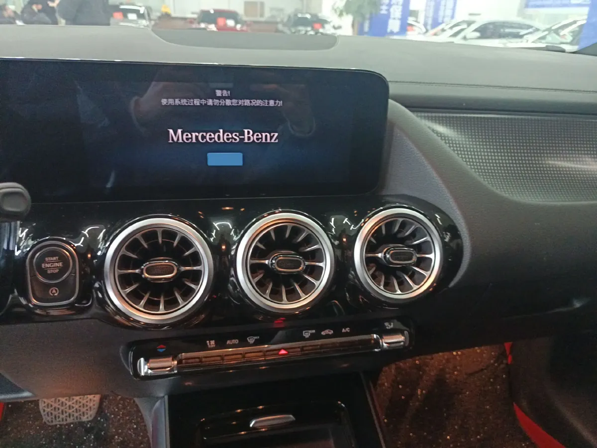 2020 Mercedes-Benz GLA Class 1.3T 136HP L4 7DCT,autocango,china used car exporter,china ev exporter,chinese used car exporter,chinese used ev exporter