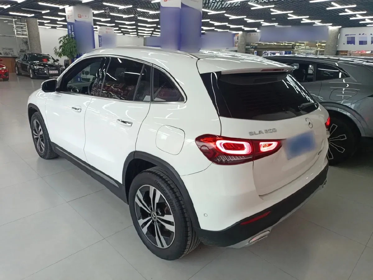 2020 Mercedes-Benz GLA Class 1.3T 136HP L4 7DCT,autocango,china used car exporter,china ev exporter,chinese used car exporter,chinese used ev exporter