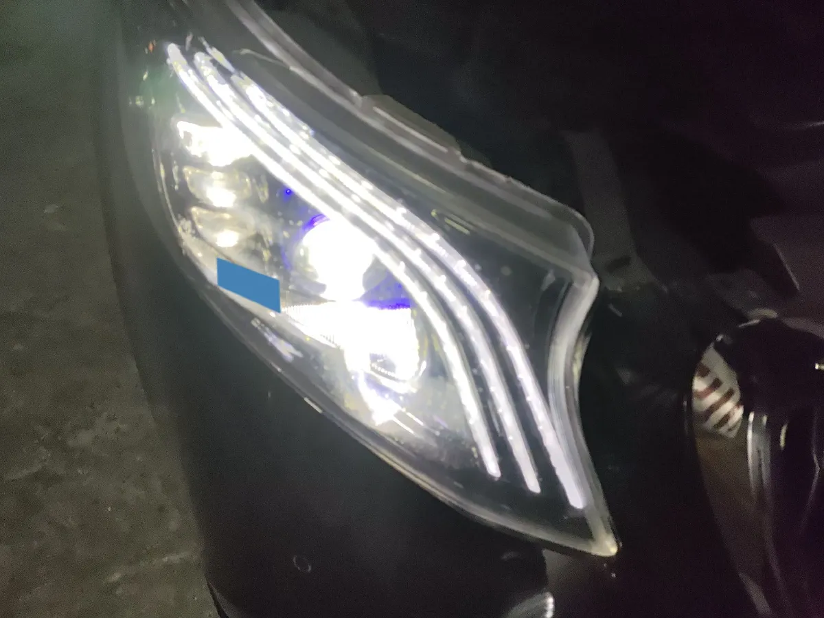 2023 Mercedes-Benz Vito 2.0T 211HP L4 9AT,autocango,china used car exporter,china ev exporter,chinese used car exporter,chinese used ev exporter