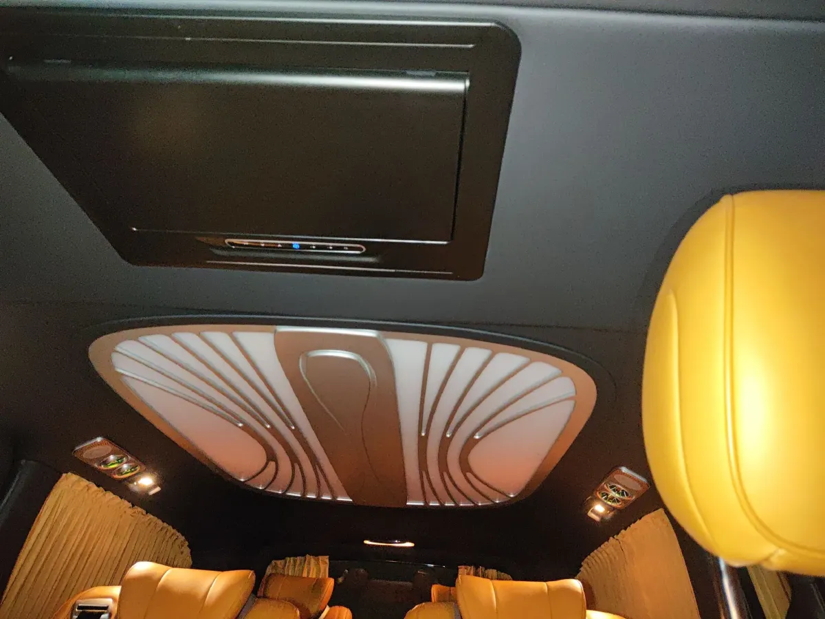 2023 Mercedes-Benz Vito 2.0T 211HP L4 9AT,autocango,china used car exporter,china ev exporter,chinese used car exporter,chinese used ev exporter