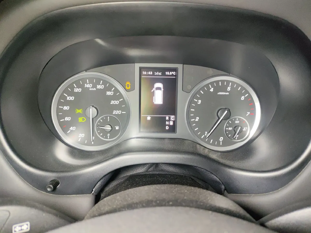 2023 Mercedes-Benz Vito 2.0T 211HP L4 9AT,autocango,china used car exporter,china ev exporter,chinese used car exporter,chinese used ev exporter