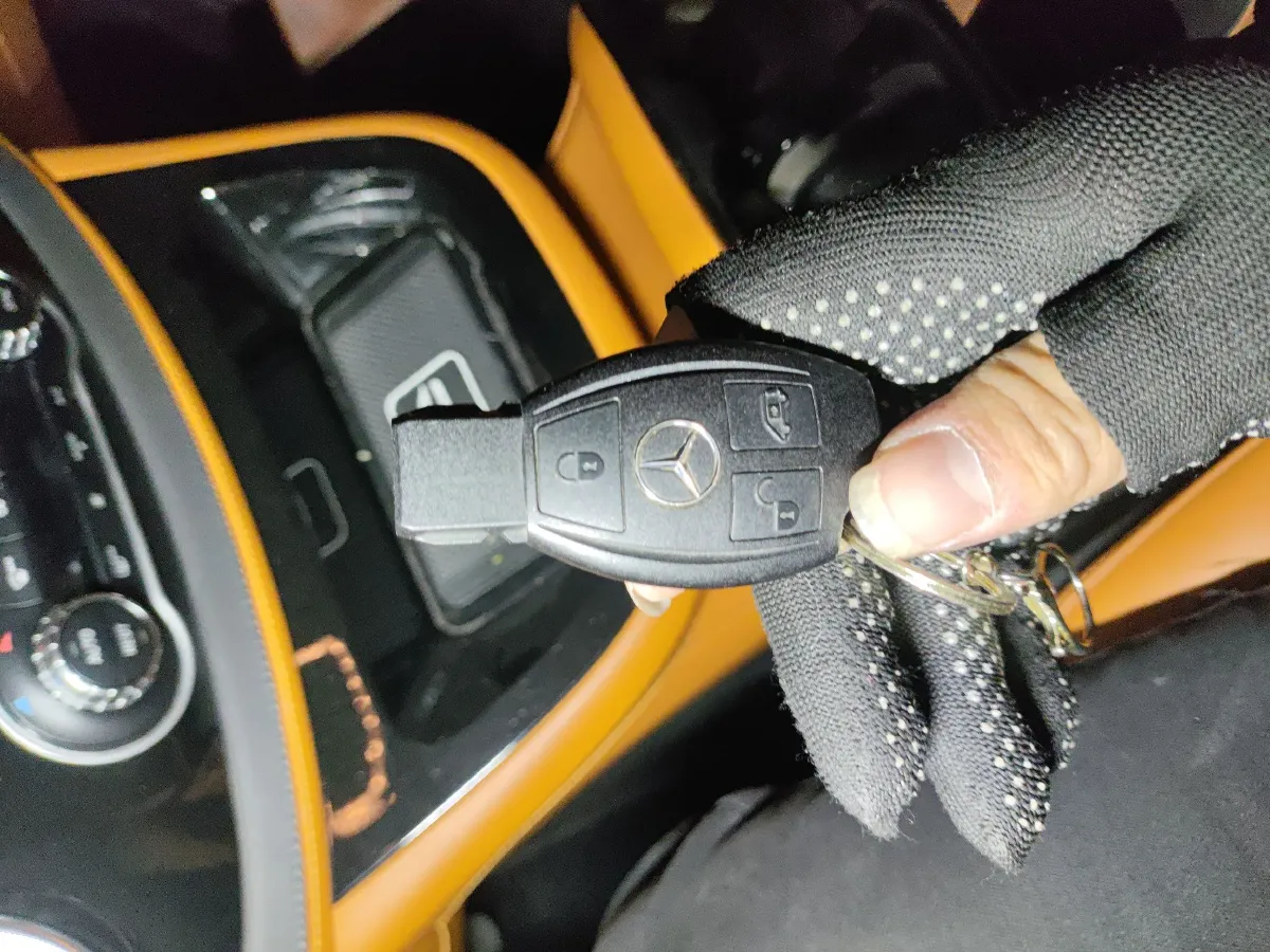 2023 Mercedes-Benz Vito 2.0T 211HP L4 9AT,autocango,china used car exporter,china ev exporter,chinese used car exporter,chinese used ev exporter