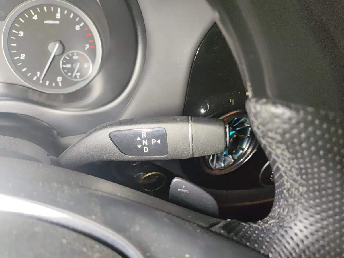 2023 Mercedes-Benz Vito 2.0T 211HP L4 9AT,autocango,china used car exporter,china ev exporter,chinese used car exporter,chinese used ev exporter