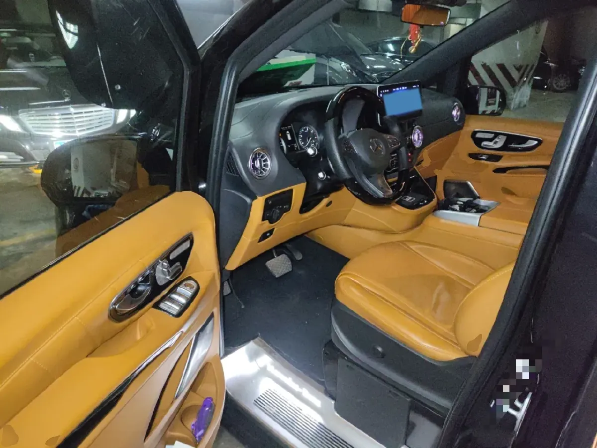 2023 Mercedes-Benz Vito 2.0T 211HP L4 9AT,autocango,china used car exporter,china ev exporter,chinese used car exporter,chinese used ev exporter