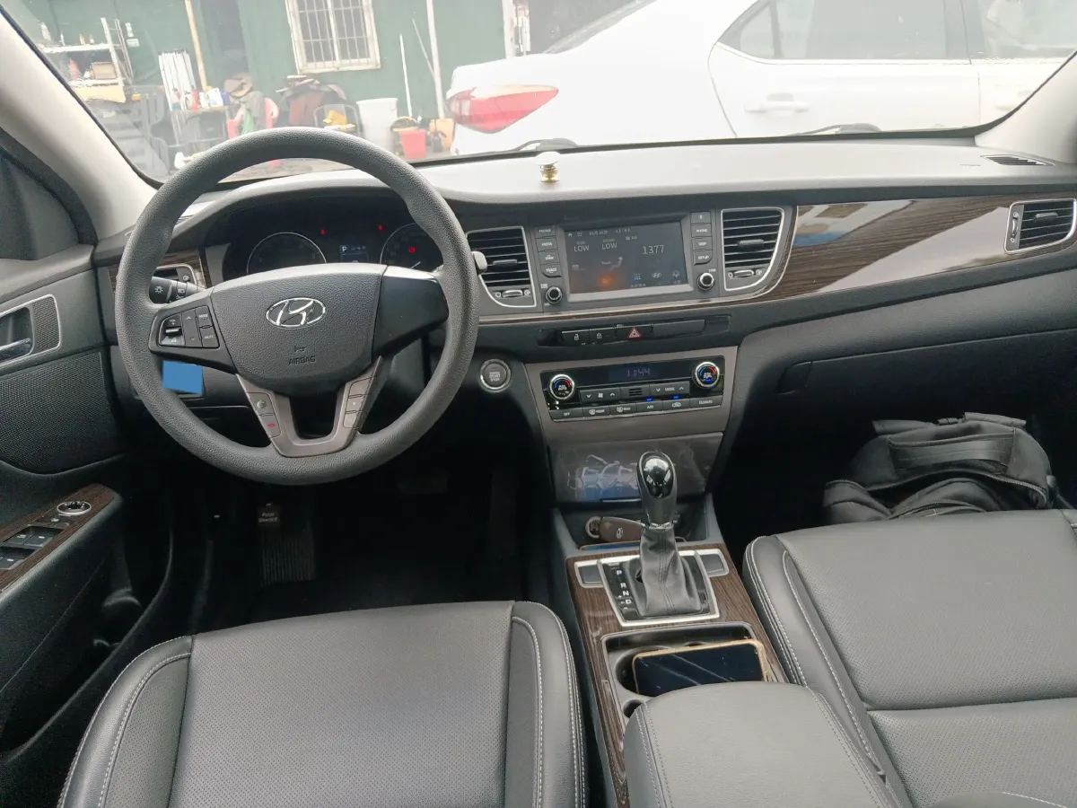 2016 Hyundai Mistra 1.6T 175HP L4 7DCT,autocango,china used car exporter,china ev exporter,chinese used car exporter,chinese used ev exporter