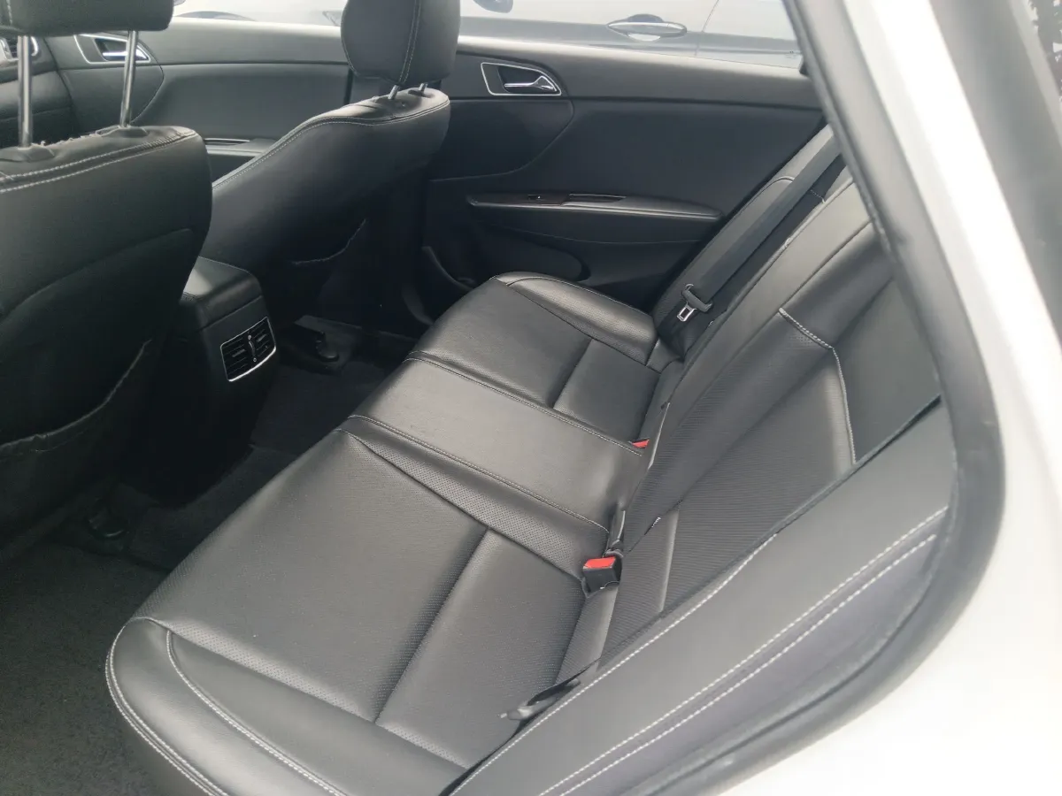 2016 Hyundai Mistra 1.6T 175HP L4 7DCT,autocango,china used car exporter,china ev exporter,chinese used car exporter,chinese used ev exporter