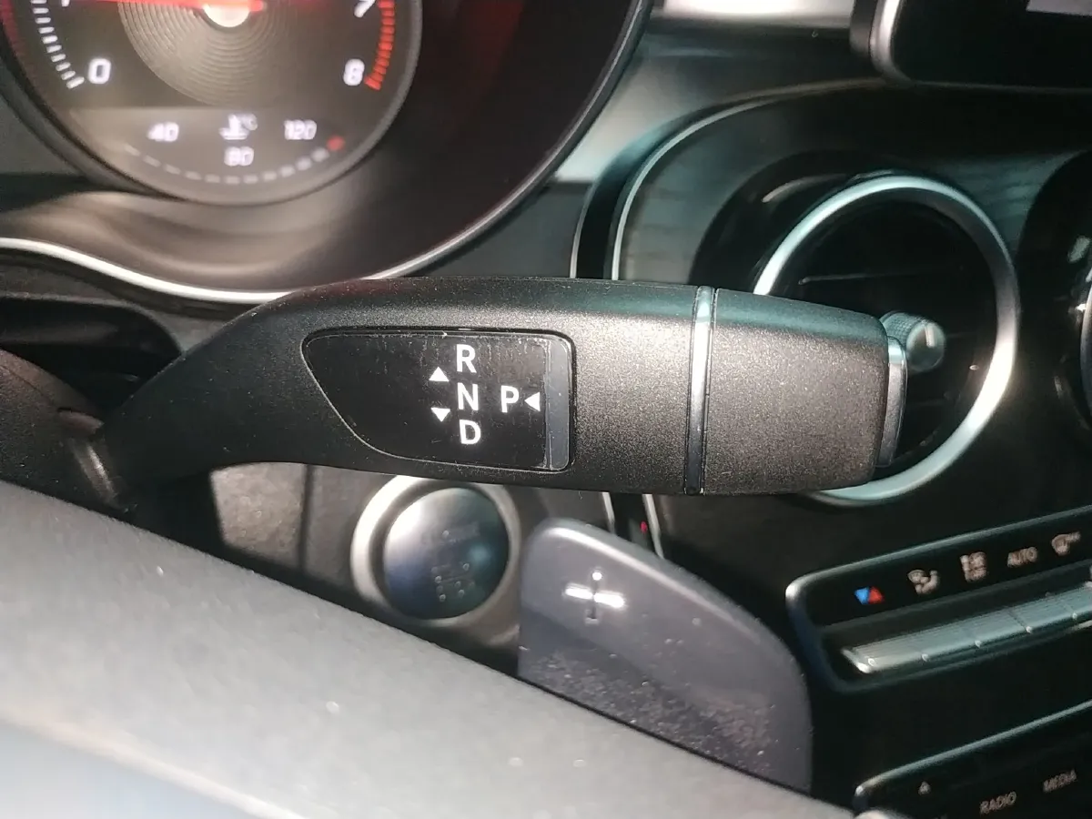 2018 Mercedes-Benz C Class 2.0T 184HP L4 9AT,autocango,china used car exporter,china ev exporter,chinese used car exporter,chinese used ev exporter