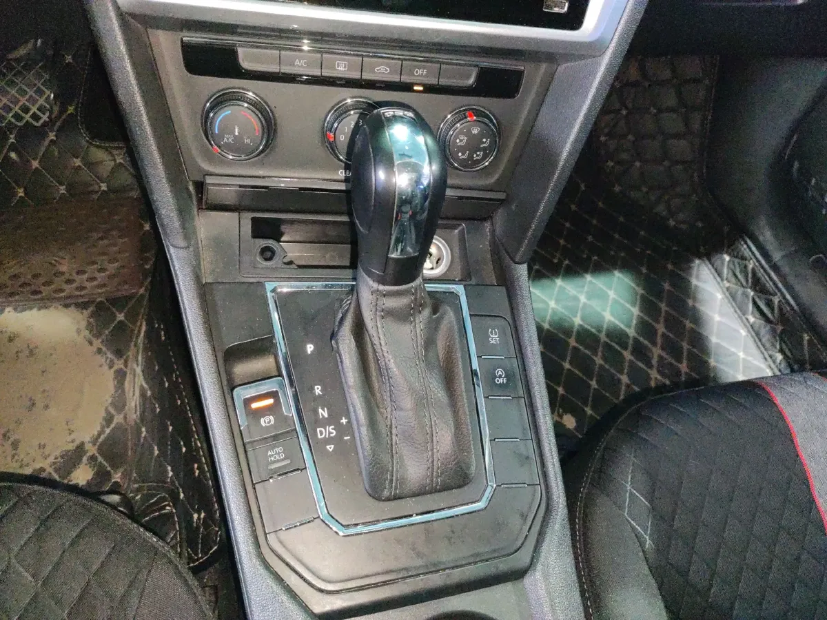 2021 Volkswagen Lamando 1.4T 131HP L4 7DCT,autocango,china used car exporter,china ev exporter,chinese used car exporter,chinese used ev exporter