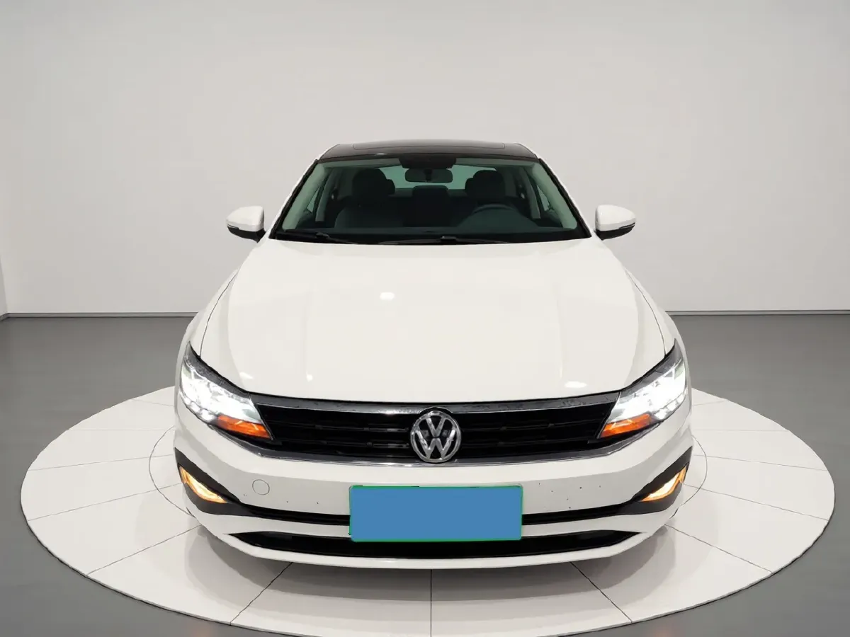 2021 Volkswagen Lamando 1.4T 131HP L4 7DCT,autocango,china used car exporter,china ev exporter,chinese used car exporter,chinese used ev exporter