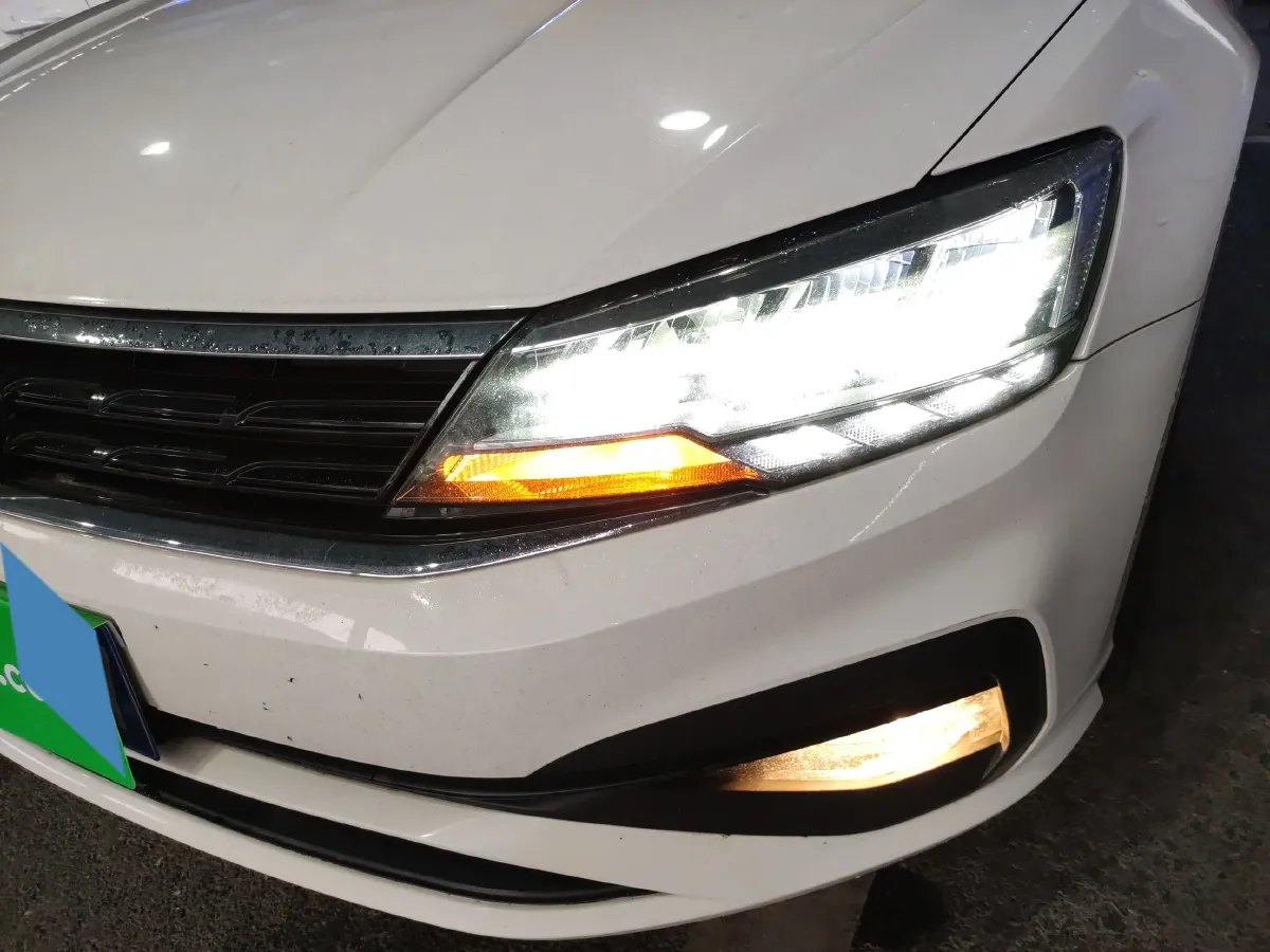 2021 Volkswagen Lamando 1.4T 131HP L4 7DCT,autocango,china used car exporter,china ev exporter,chinese used car exporter,chinese used ev exporter