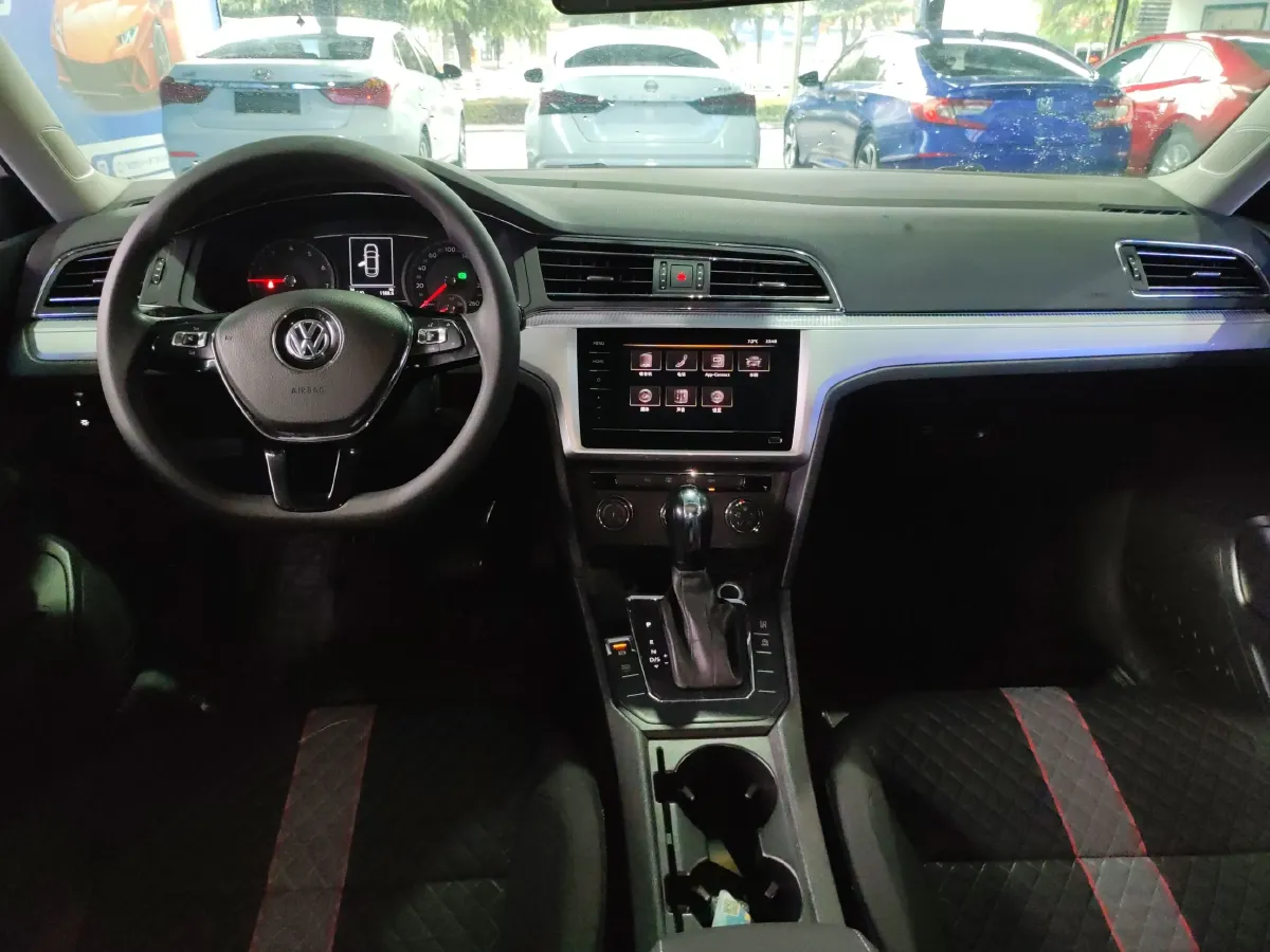 2021 Volkswagen Lamando 1.4T 131HP L4 7DCT,autocango,china used car exporter,china ev exporter,chinese used car exporter,chinese used ev exporter