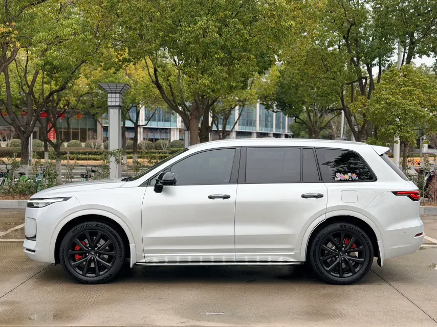 2021 Li ONE Range Extended 131HP REEV 40.5KWH,autocango,china used car exporter,china ev exporter,chinese used car exporter,chinese used ev exporter