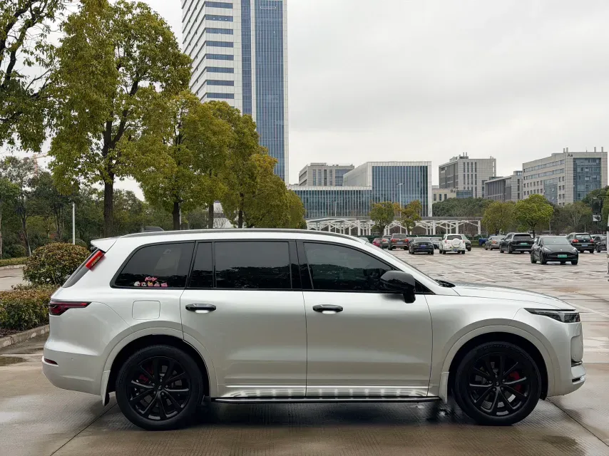 2021 Li ONE Range Extended 131HP REEV 40.5KWH,autocango,china used car exporter,china ev exporter,chinese used car exporter,chinese used ev exporter