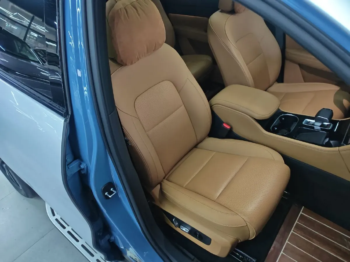 2021 Li ONE Range Extended 131HP REEV 40.5KWH,autocango,china used car exporter,china ev exporter,chinese used car exporter,chinese used ev exporter