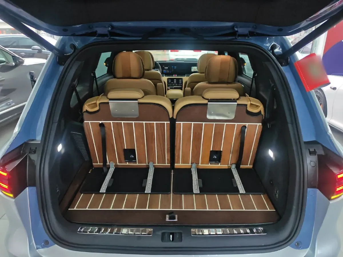 2021 Li ONE Range Extended 131HP REEV 40.5KWH,autocango,china used car exporter,china ev exporter,chinese used car exporter,chinese used ev exporter