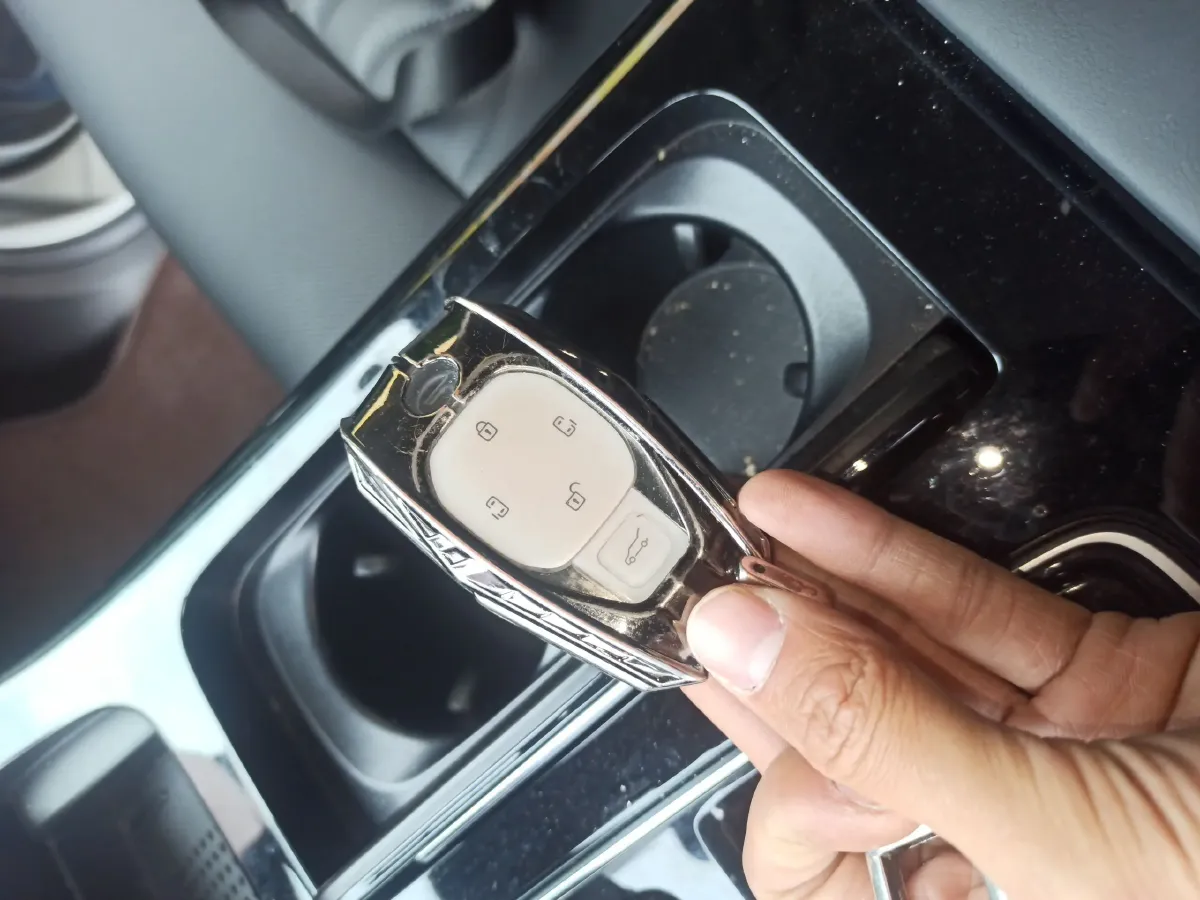 2024 GAC Trumpchi M8 2.0T 252HP L4 8AT,autocango,china used car exporter,china ev exporter,chinese used car exporter,chinese used ev exporter