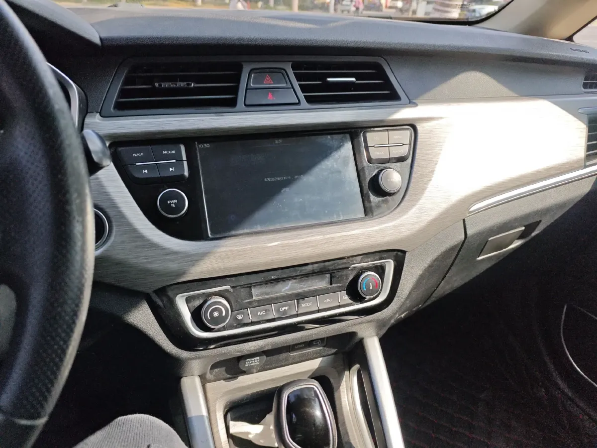 2017 Geely Vision X3 1.5L 102HP L4 4AT,autocango,china used car exporter,china ev exporter,chinese used car exporter,chinese used ev exporter