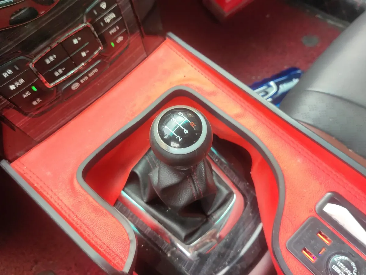 2015 BYD SuRui 1.5L 109HP L4 5MT,autocango,china used car exporter,china ev exporter,chinese used car exporter,chinese used ev exporter