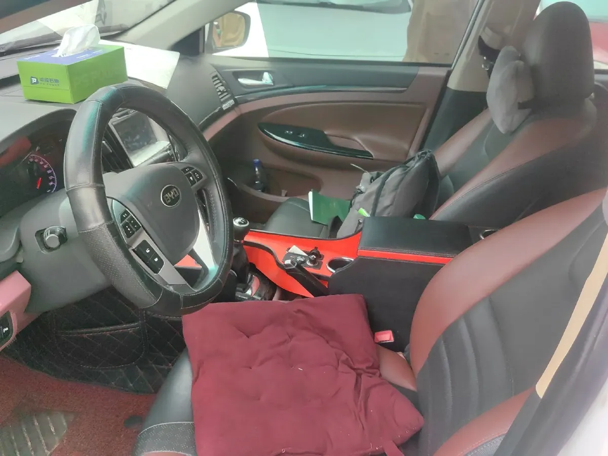 2015 BYD SuRui 1.5L 109HP L4 5MT,autocango,china used car exporter,china ev exporter,chinese used car exporter,chinese used ev exporter