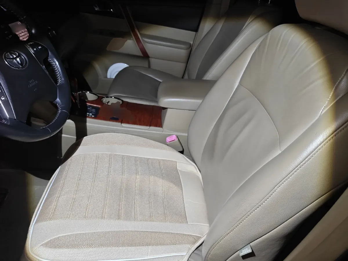 2011 Toyota Highlander 2.7L 188HP L4 6AT,autocango,china used car exporter,china ev exporter,chinese used car exporter,chinese used ev exporter