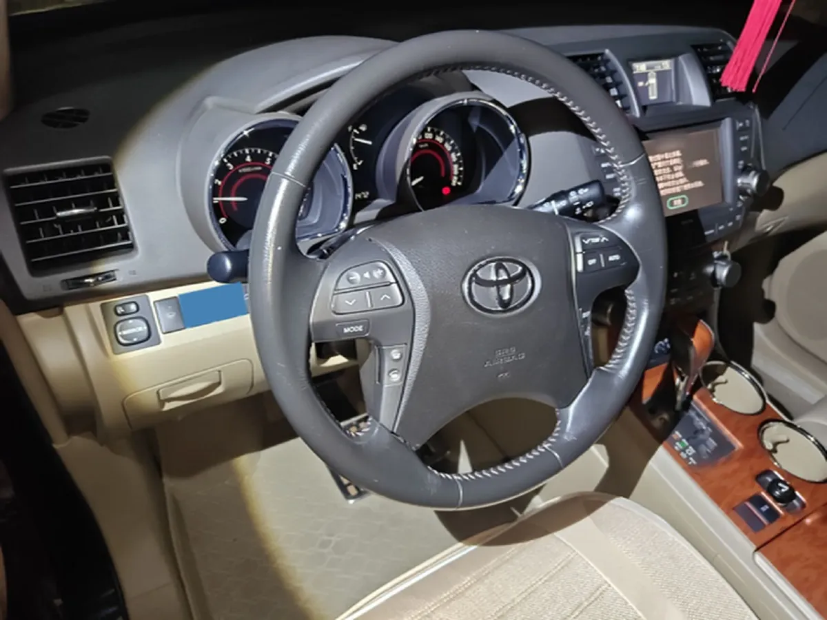 2011 Toyota Highlander 2.7L 188HP L4 6AT,autocango,china used car exporter,china ev exporter,chinese used car exporter,chinese used ev exporter