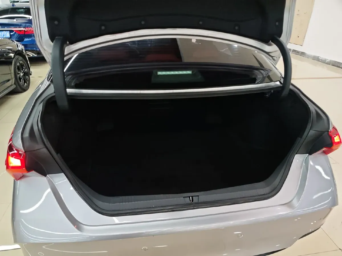 2019 Toyota Avalon 2.0L 178HP L4 CVT,autocango,china used car exporter,china ev exporter,chinese used car exporter,chinese used ev exporter