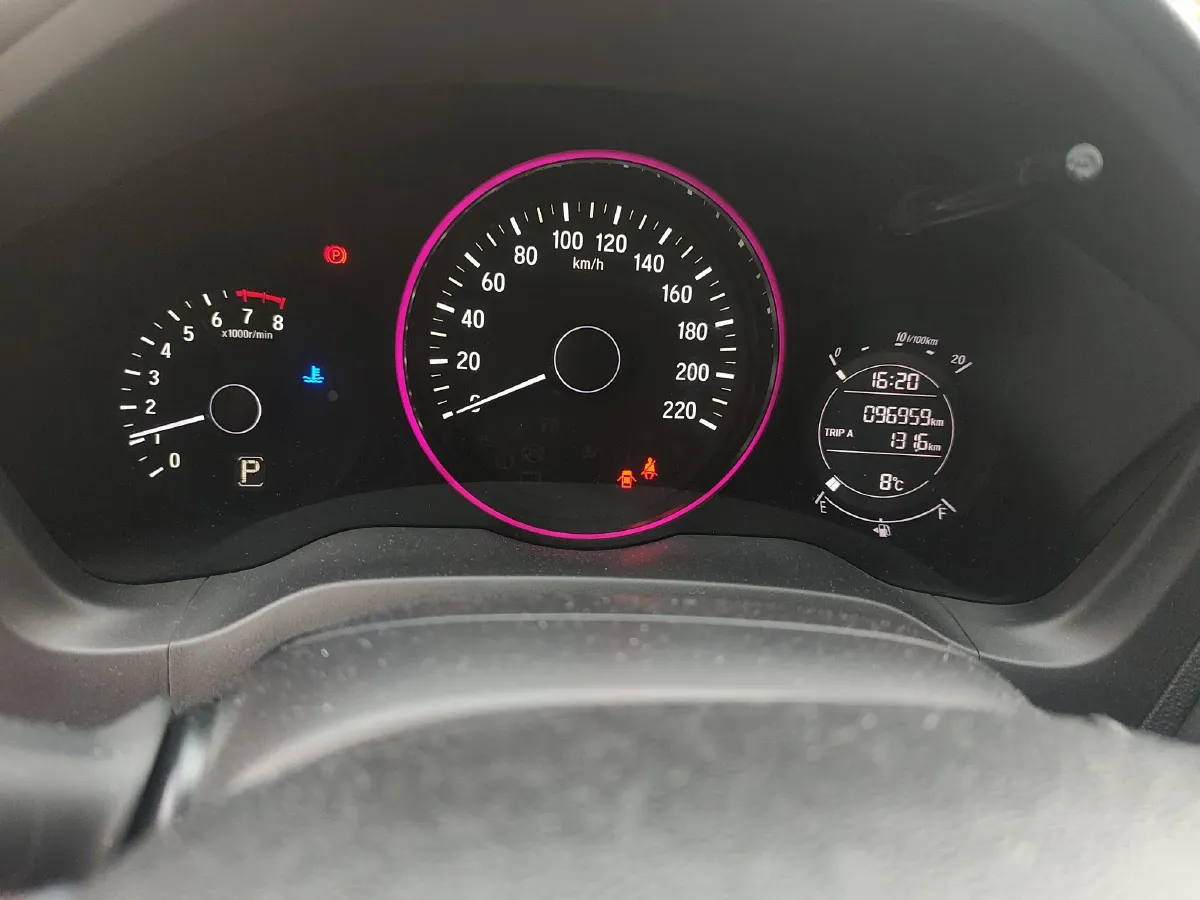 2015 Honda Vezel 1.5L 131HP L4 CVT,autocango,china used car exporter,china ev exporter,chinese used car exporter,chinese used ev exporter