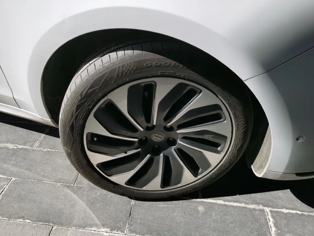 2022 AITO AITO M5 Range Extended 125HP REEV 40KWH,autocango,china used car exporter,china ev exporter,chinese used car exporter,chinese used ev exporter