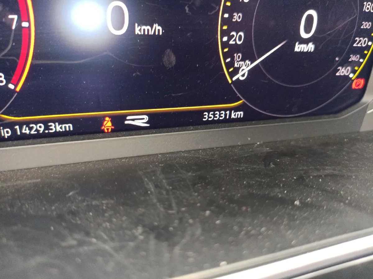 2024 Volkswagen Tiguan L 2.0T 186HP L4 7DCT,autocango,china used car exporter,china ev exporter,chinese used car exporter,chinese used ev exporter