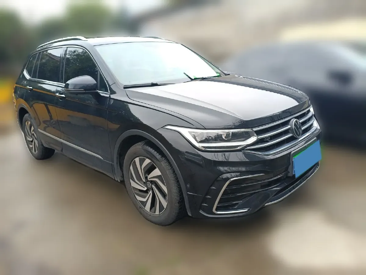 2024 Volkswagen Tiguan L 2.0T 186HP L4 7DCT,autocango,china used car exporter,china ev exporter,chinese used car exporter,chinese used ev exporter