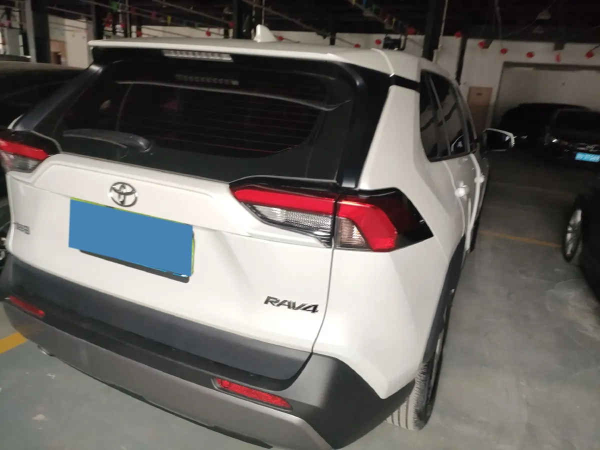 2022 Toyota RAV4 2.0L 171HP L4 CVT,autocango,china used car exporter,china ev exporter,chinese used car exporter,chinese used ev exporter