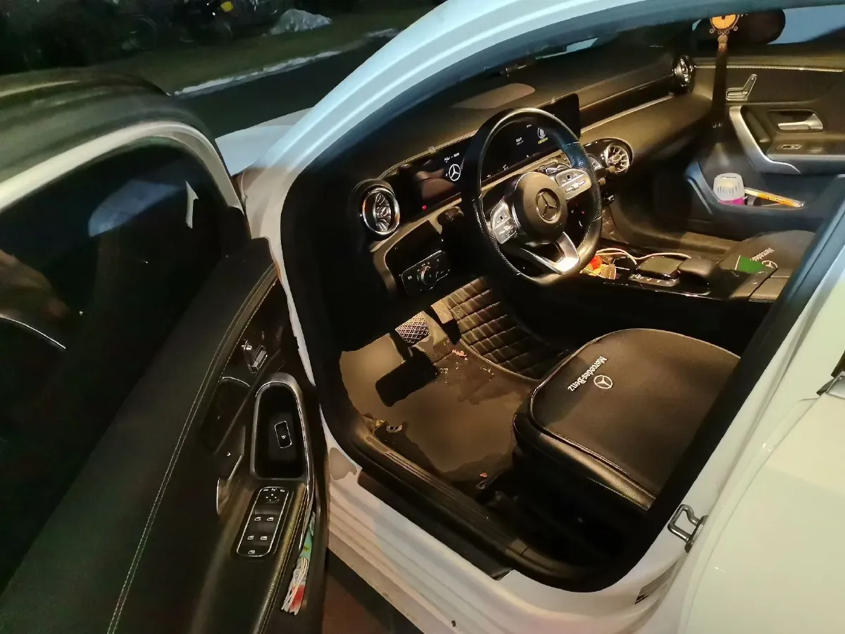 2020 Mercedes-Benz A Class 1.3T 163HP L4 7DCT,autocango,china used car exporter,china ev exporter,chinese used car exporter,chinese used ev exporter