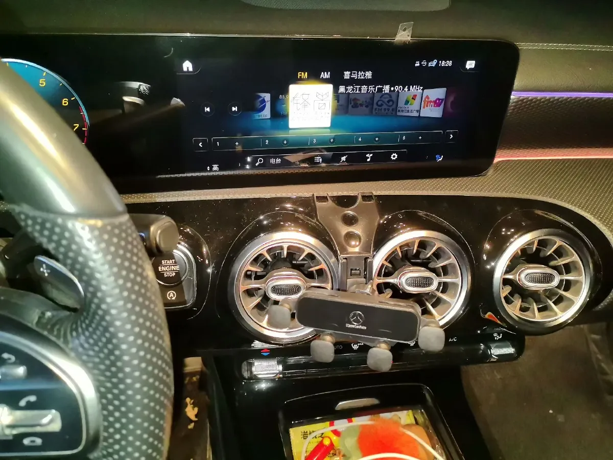 2020 Mercedes-Benz A Class 1.3T 163HP L4 7DCT,autocango,china used car exporter,china ev exporter,chinese used car exporter,chinese used ev exporter