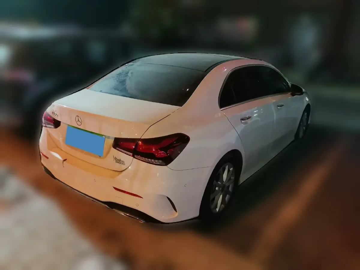 2020 Mercedes-Benz A Class 1.3T 163HP L4 7DCT,autocango,china used car exporter,china ev exporter,chinese used car exporter,chinese used ev exporter