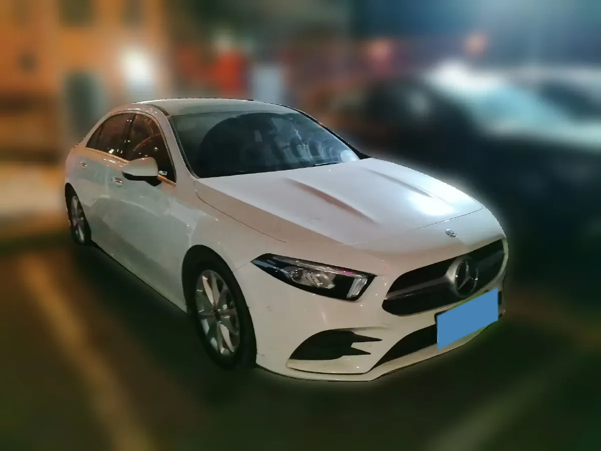 2020 Mercedes-Benz A Class 1.3T 163HP L4 7DCT,autocango,china used car exporter,china ev exporter,chinese used car exporter,chinese used ev exporter