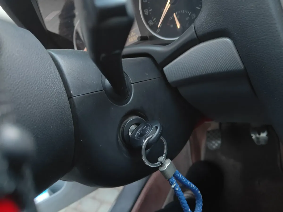 2014 Skoda Octavia 1.6L 105HP L4 5MT,autocango,china used car exporter,china ev exporter,chinese used car exporter,chinese used ev exporter