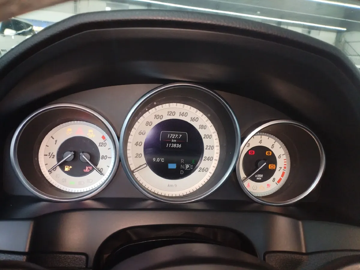 2014 Mercedes-Benz E Class 2.0T 184HP L4 7AT,autocango,china used car exporter,china ev exporter,chinese used car exporter,chinese used ev exporter