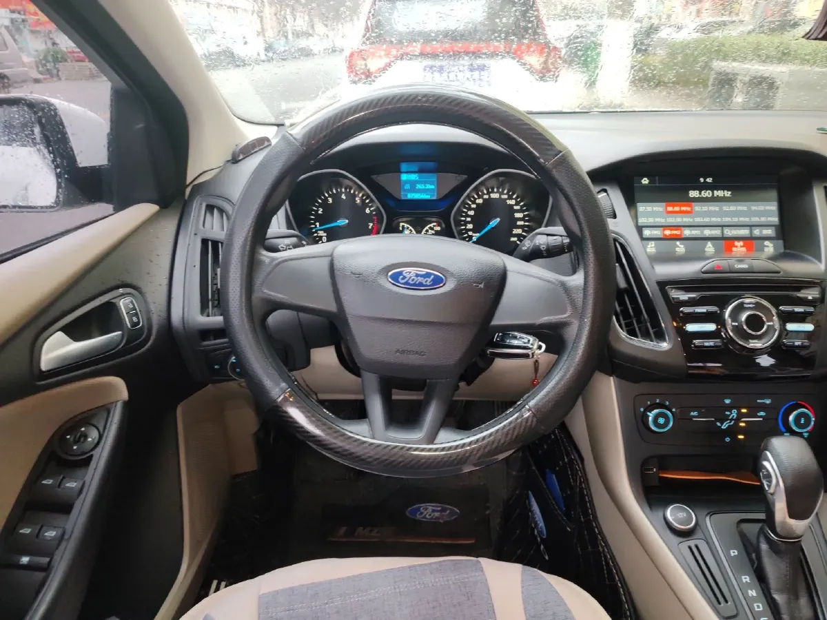 2017 Ford Focus 1.6L 125HP L4 6DCT,autocango,china used car exporter,china ev exporter,chinese used car exporter,chinese used ev exporter