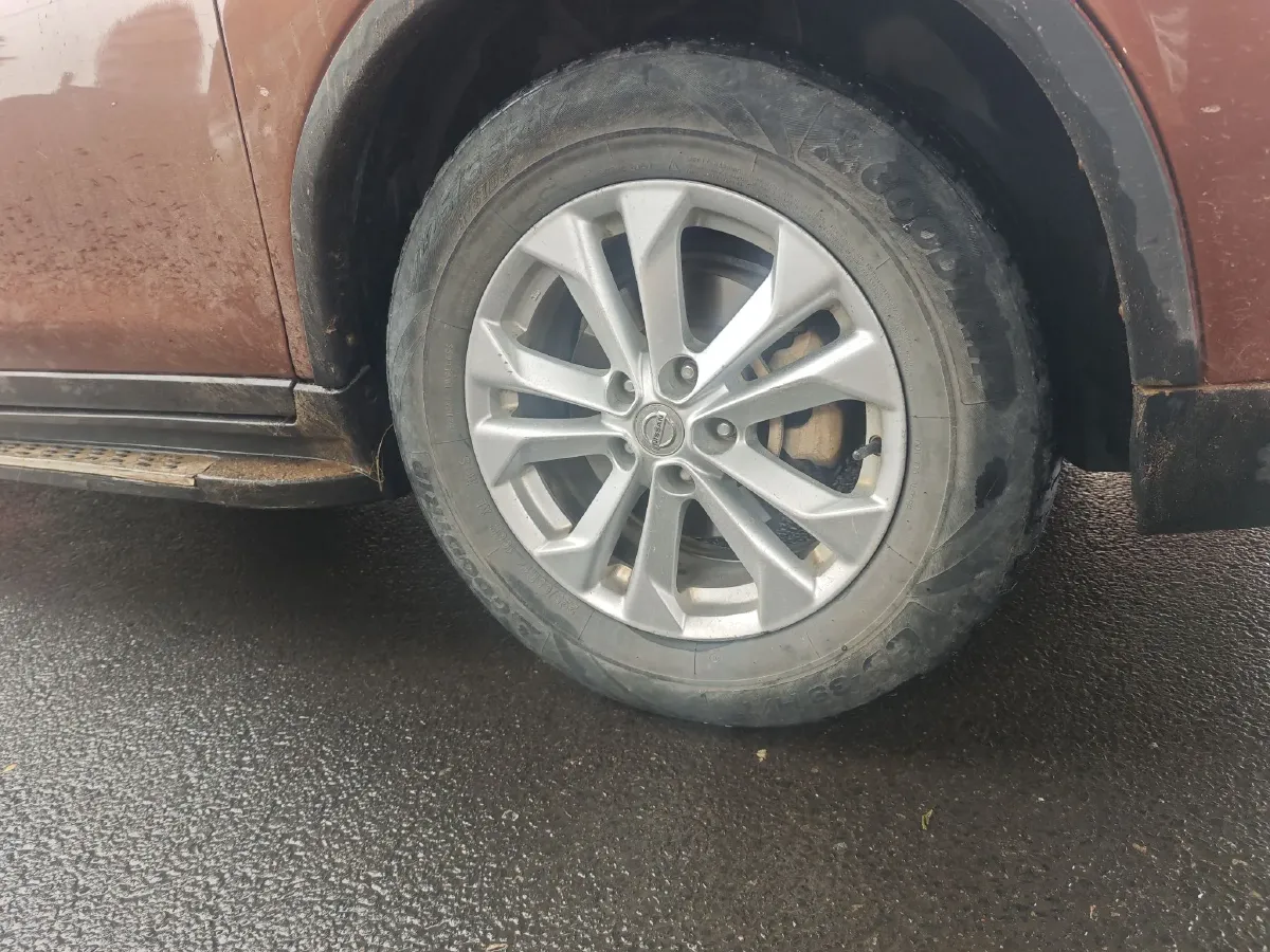 2014 Nissan X-Trail 2.0L 150HP L4 CVT,autocango,china used car exporter,china ev exporter,chinese used car exporter,chinese used ev exporter