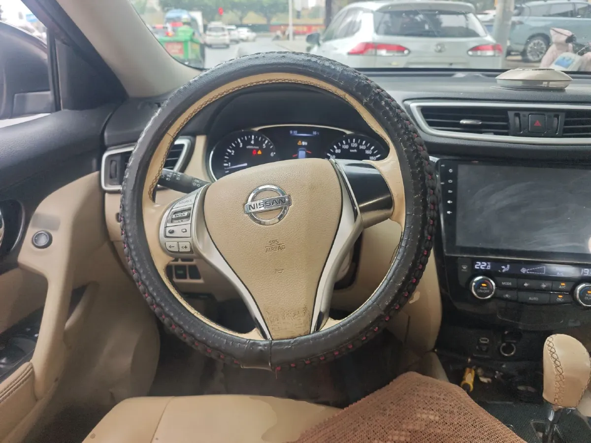 2014 Nissan X-Trail 2.0L 150HP L4 CVT,autocango,china used car exporter,china ev exporter,chinese used car exporter,chinese used ev exporter