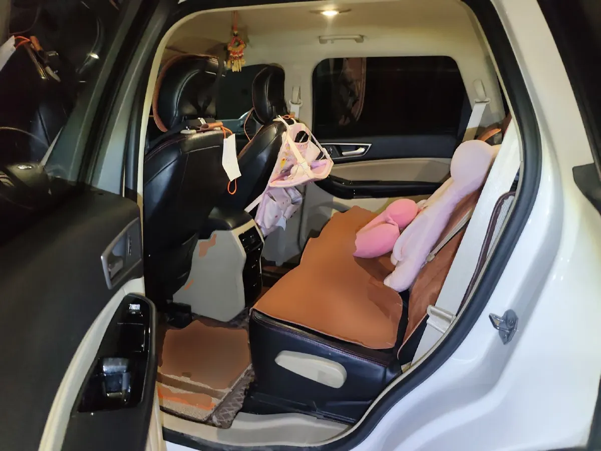 2018 Ford Edge 2.0T 245HP L4 6AT,autocango,china used car exporter,china ev exporter,chinese used car exporter,chinese used ev exporter