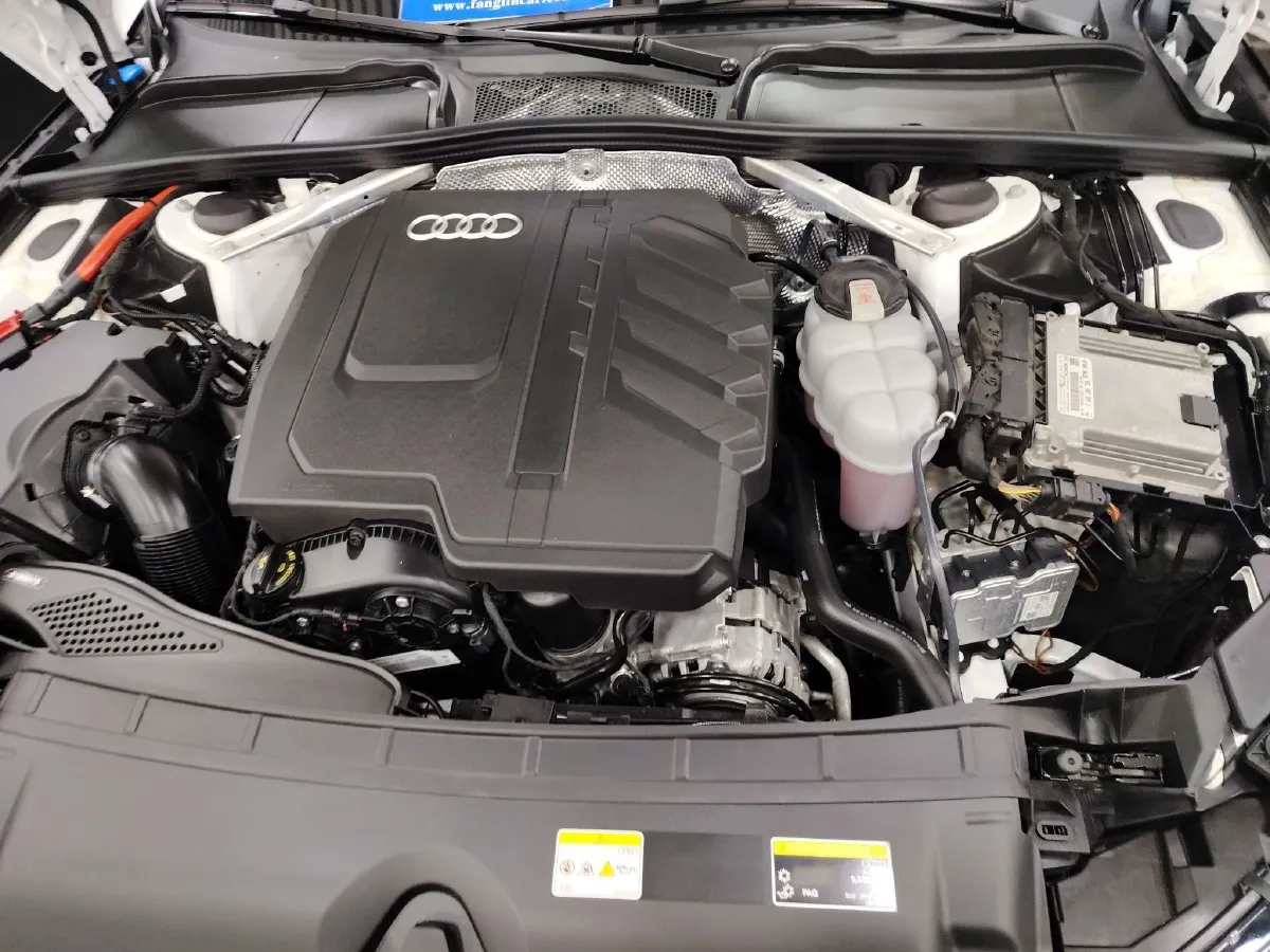 2024 Audi A4L 2.0T 190HP L4 7DCT,autocango,china used car exporter,china ev exporter,chinese used car exporter,chinese used ev exporter