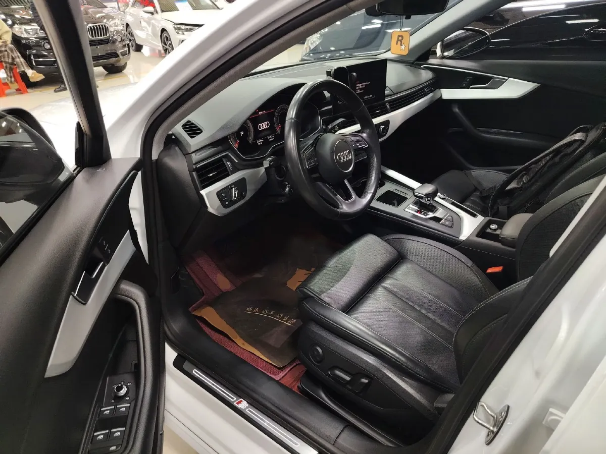 2024 Audi A4L 2.0T 190HP L4 7DCT,autocango,china used car exporter,china ev exporter,chinese used car exporter,chinese used ev exporter