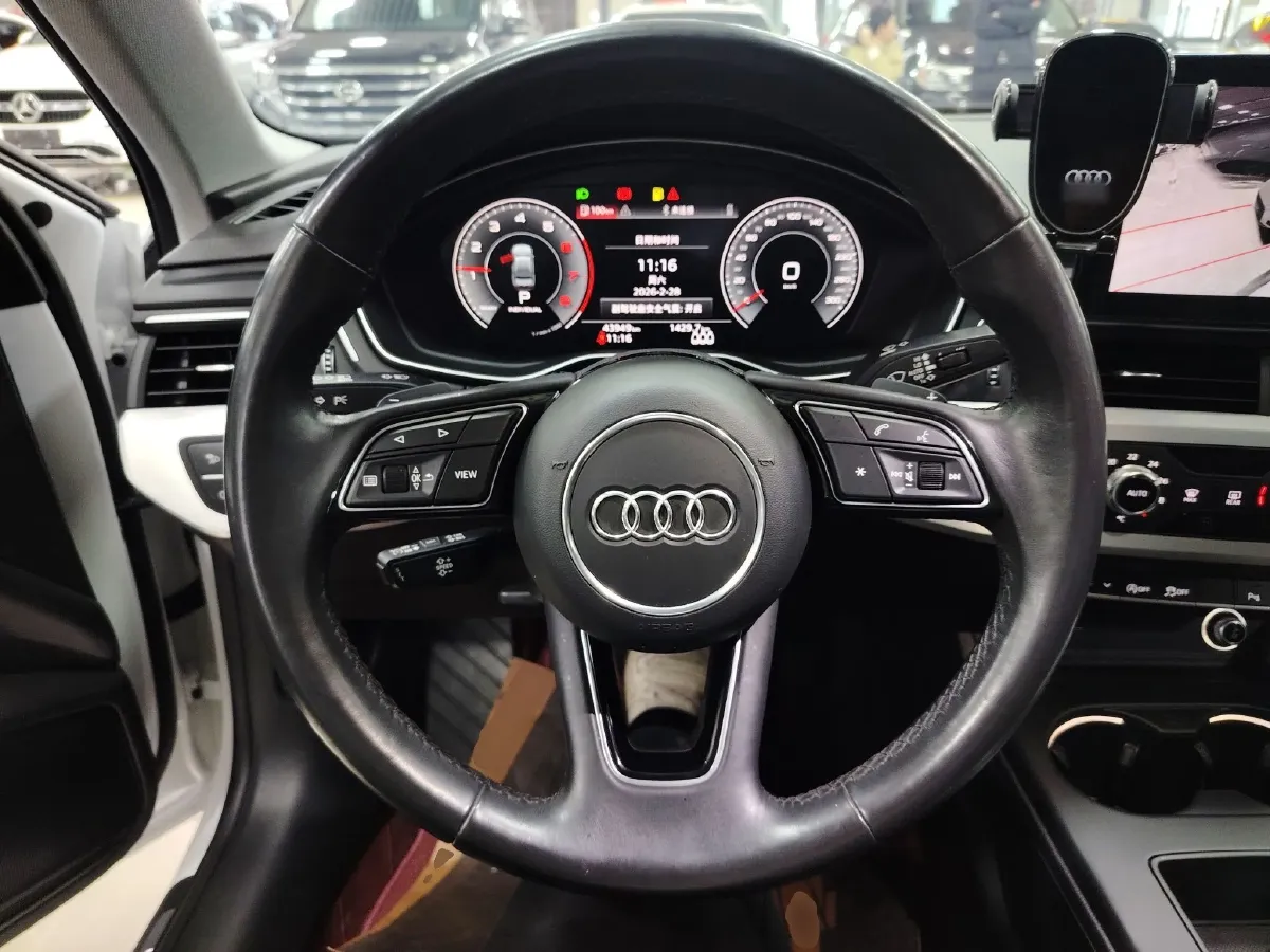 2024 Audi A4L 2.0T 190HP L4 7DCT,autocango,china used car exporter,china ev exporter,chinese used car exporter,chinese used ev exporter