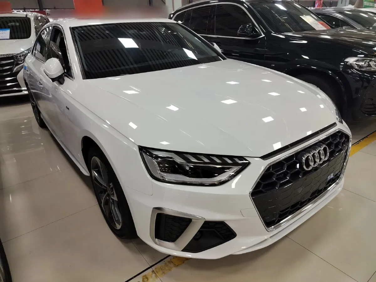 2024 Audi A4L 2.0T 190HP L4 7DCT,autocango,china used car exporter,china ev exporter,chinese used car exporter,chinese used ev exporter