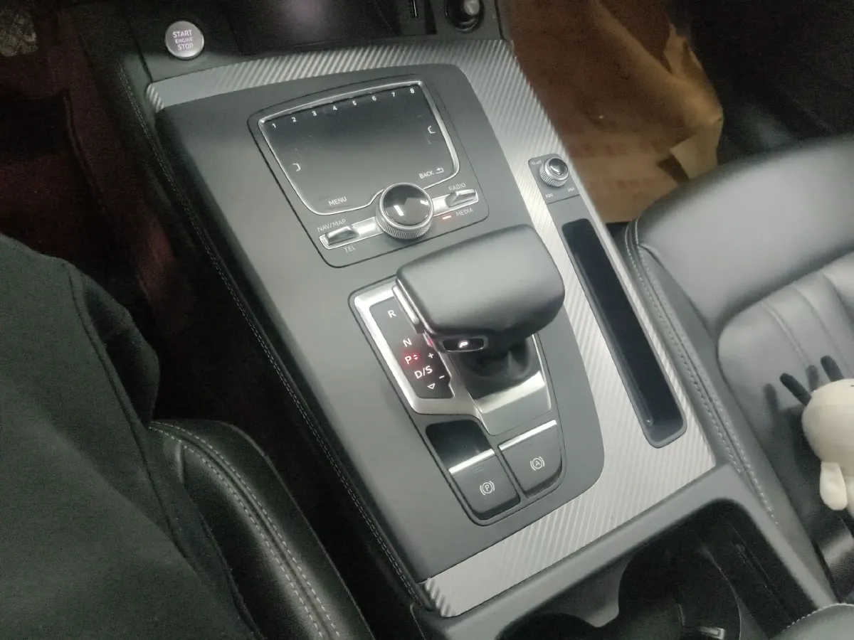 2020 Audi Q5L 2.0T 252HP L4 7DCT,autocango,china used car exporter,china ev exporter,chinese used car exporter,chinese used ev exporter